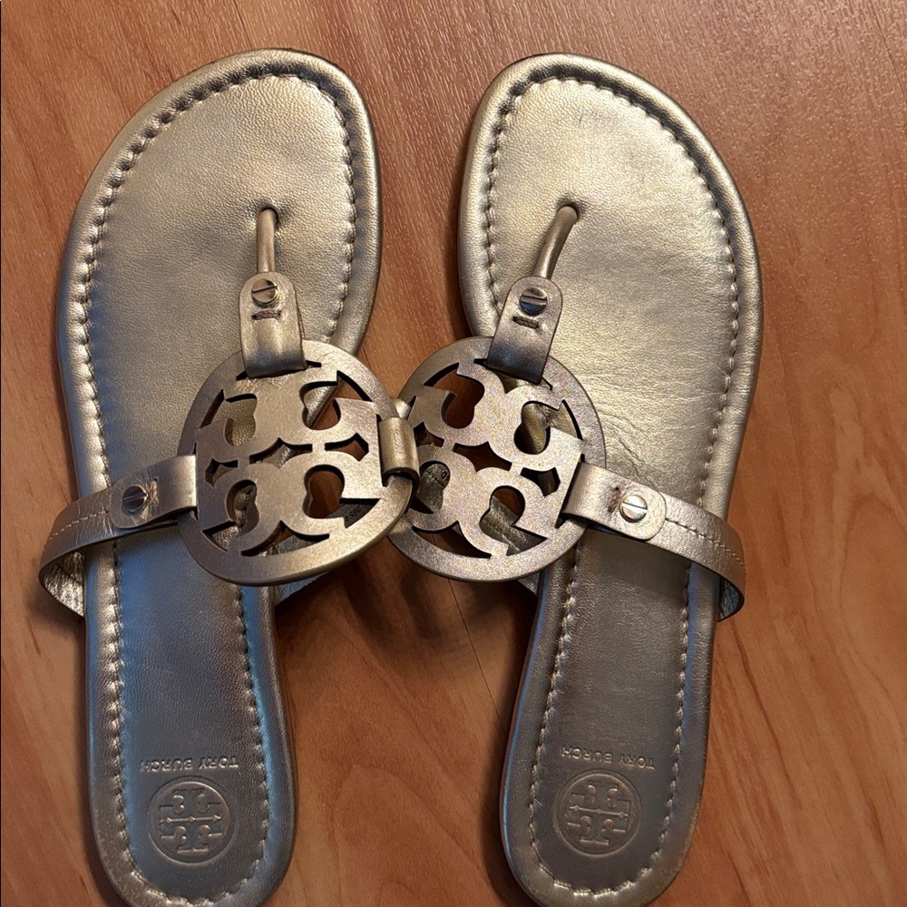 Tory Birch Miller sandal preowned no box